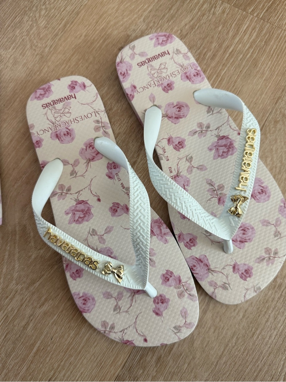 Havaianas White Strap Pink Floral Women's Sandals